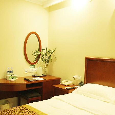 Greentree Inn Anhui Huaibei Renmin Road Business Hotel Екстериор снимка