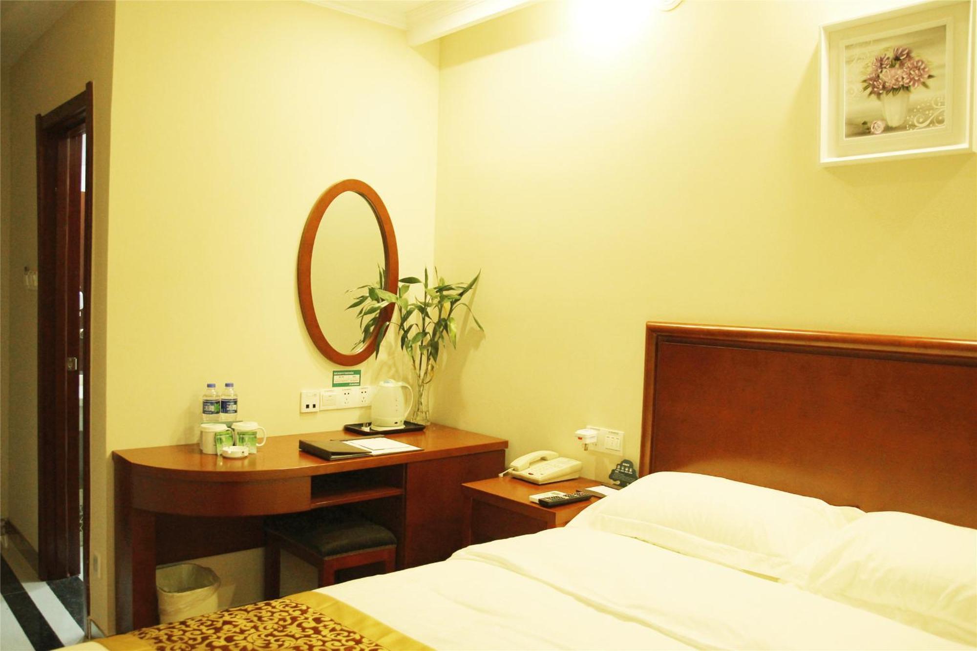 Greentree Inn Anhui Huaibei Renmin Road Business Hotel Екстериор снимка